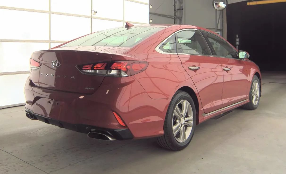 Used 2019 Hyundai Sonata Sport w/ Tech Package 03 FWD image 3