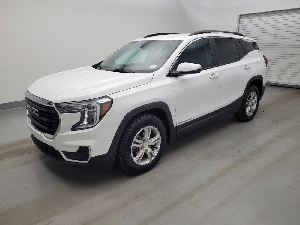 Used 2023 GMC Terrain SLE w/ Driver Convenience Package AWD/4WD image 2
