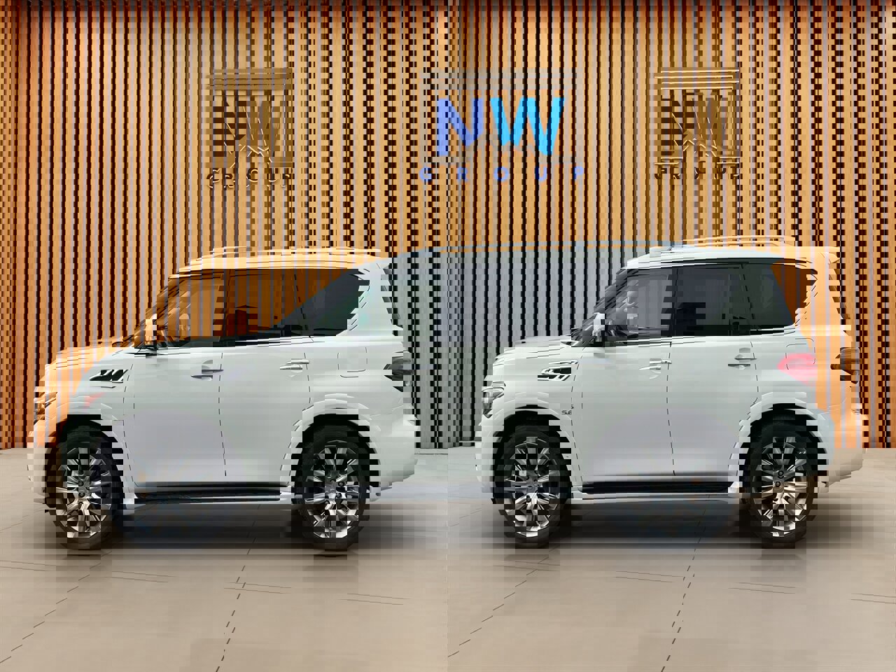 Used 2014 INFINITI QX80 4WD w/ Deluxe Touring Package image 34