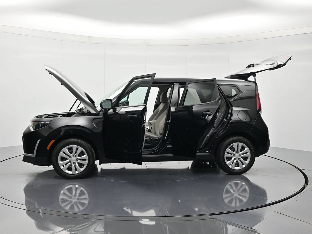 Used 2024 Kia Soul LX FWD image 46