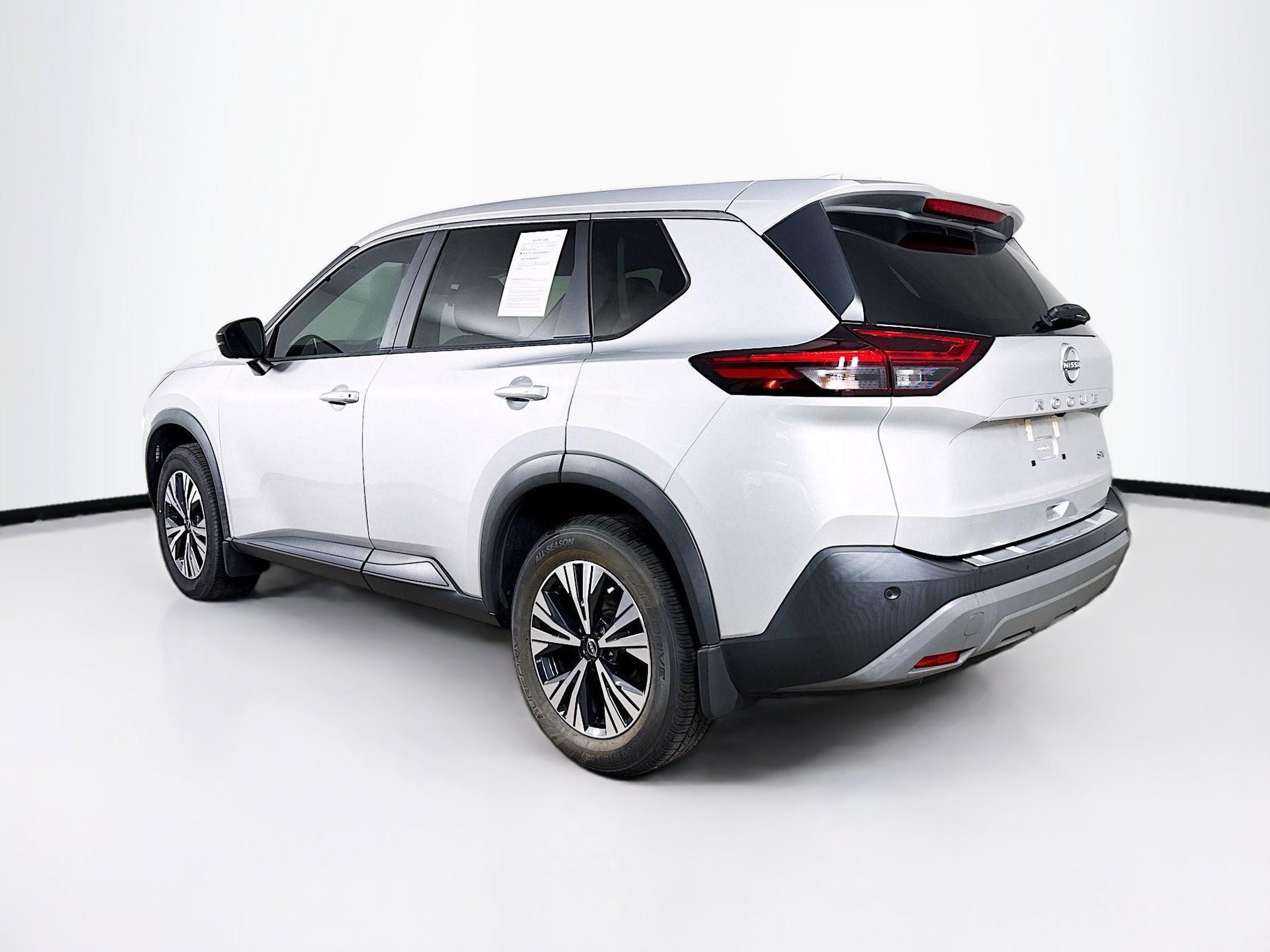 Used 2023 Nissan Rogue SV FWD image 28