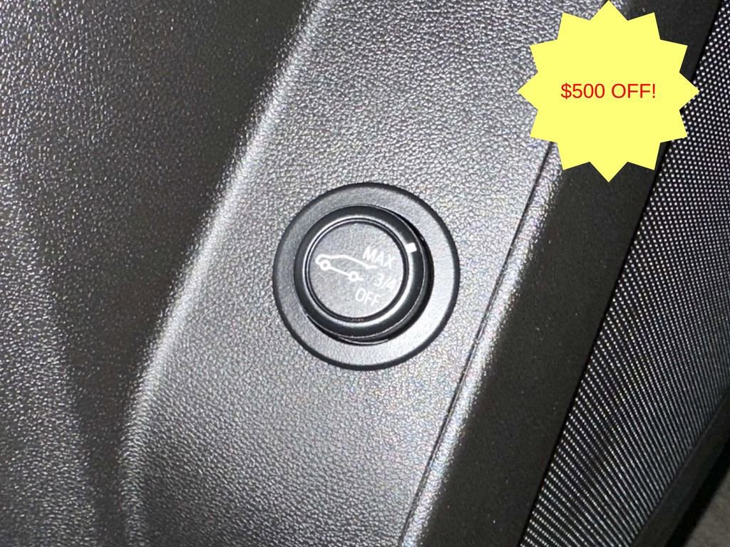 Used 2024 Chevrolet Equinox RS w/ LPO, Floor Liner Package AWD/4WD image 21