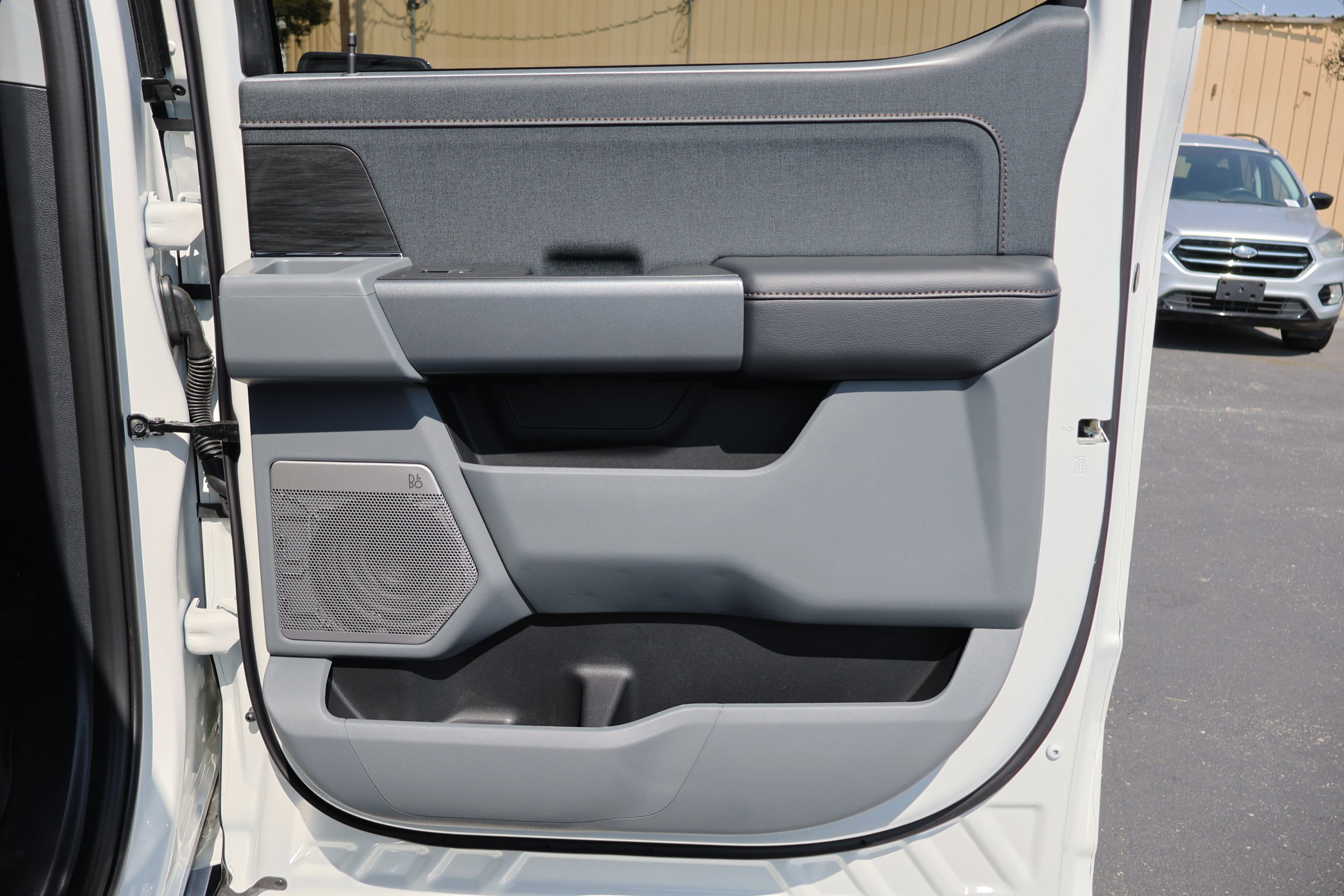 Certified 2025 Ford F150 Lariat w/ Equipment Group 501A Mid image 28