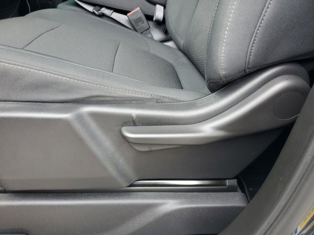 Used 2020 Chevrolet Silverado 1500 Custom w/ Custom Value Package image 19