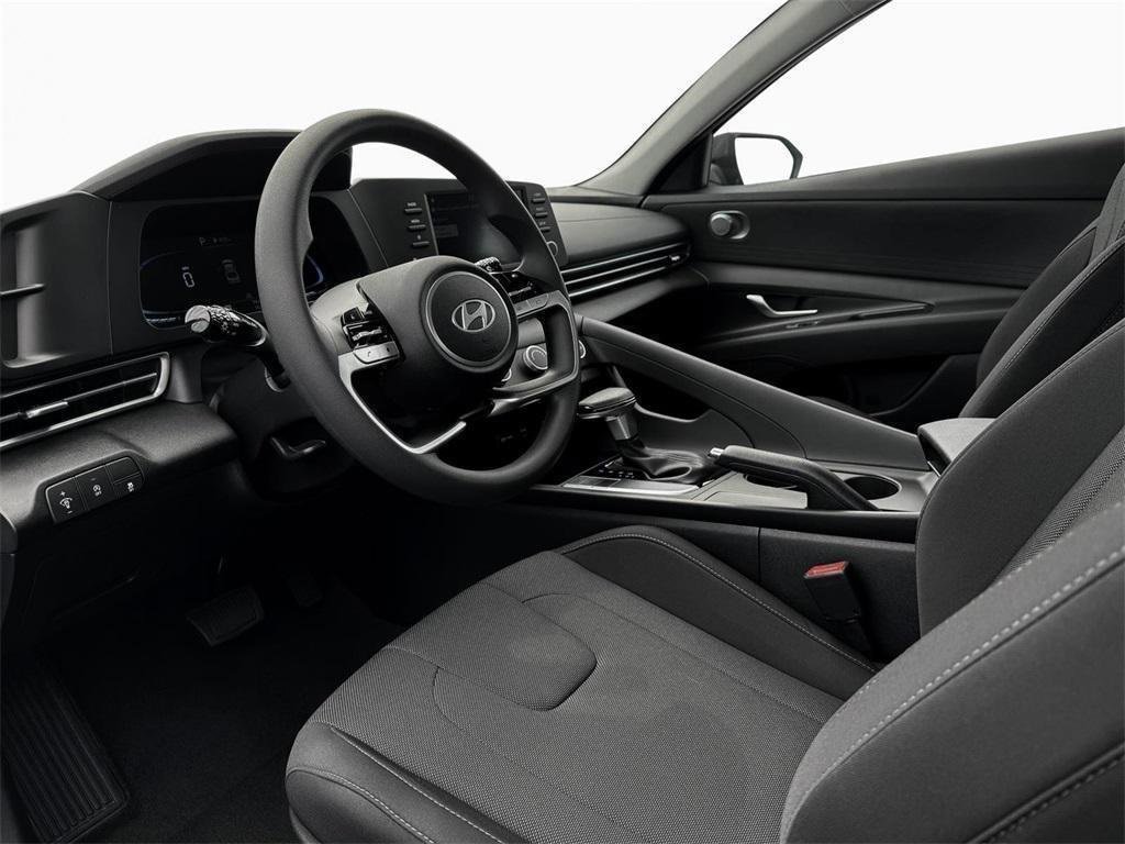 New 2025 Hyundai Elantra SE image 14