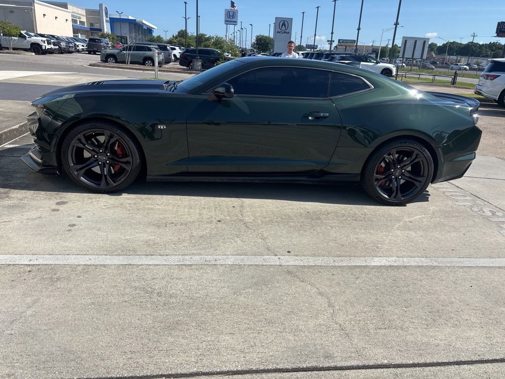 Used 2020 Chevrolet Camaro SS RWD image 2