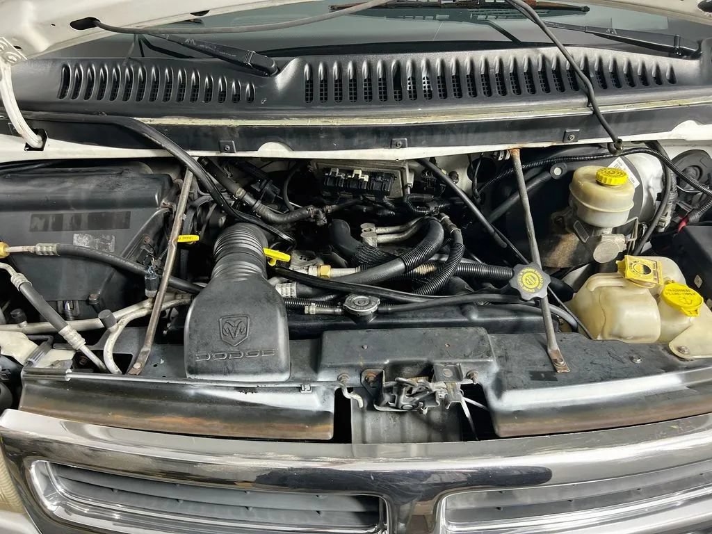 Used 2000 Dodge B3500 RWD image 27