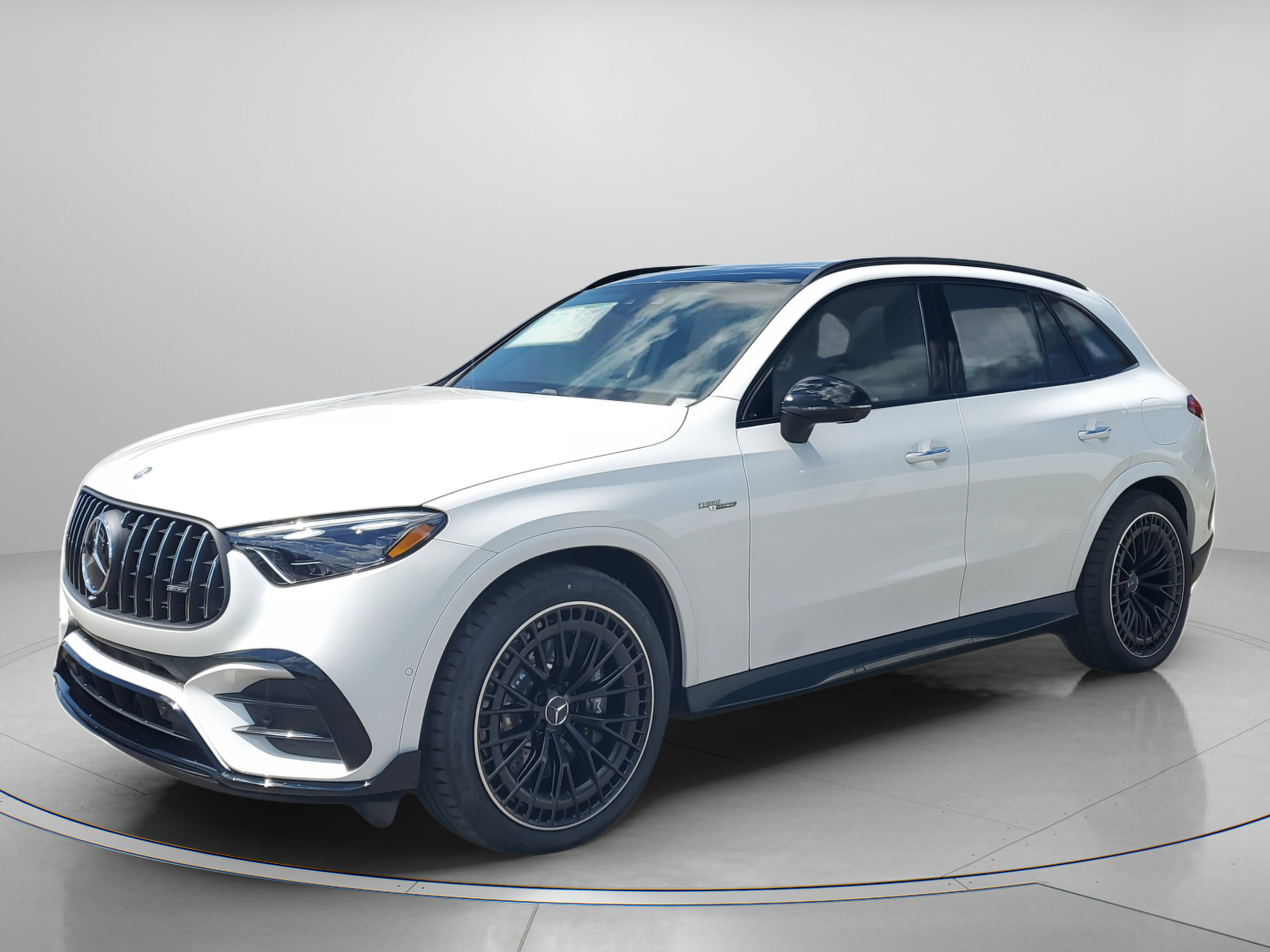 Used 2026 Mercedes-Benz GLC 63 AMG S image 2
