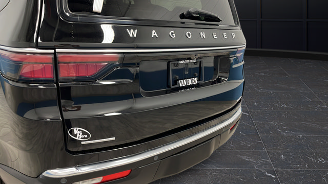 Used 2022 Jeep Wagoneer Series III AWD/4WD image 42