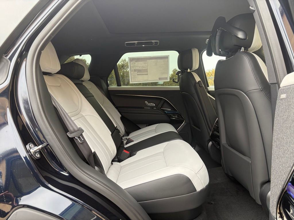 New 2026 Land Rover Range Rover Sport Dynamic SE AWD/4WD image 17