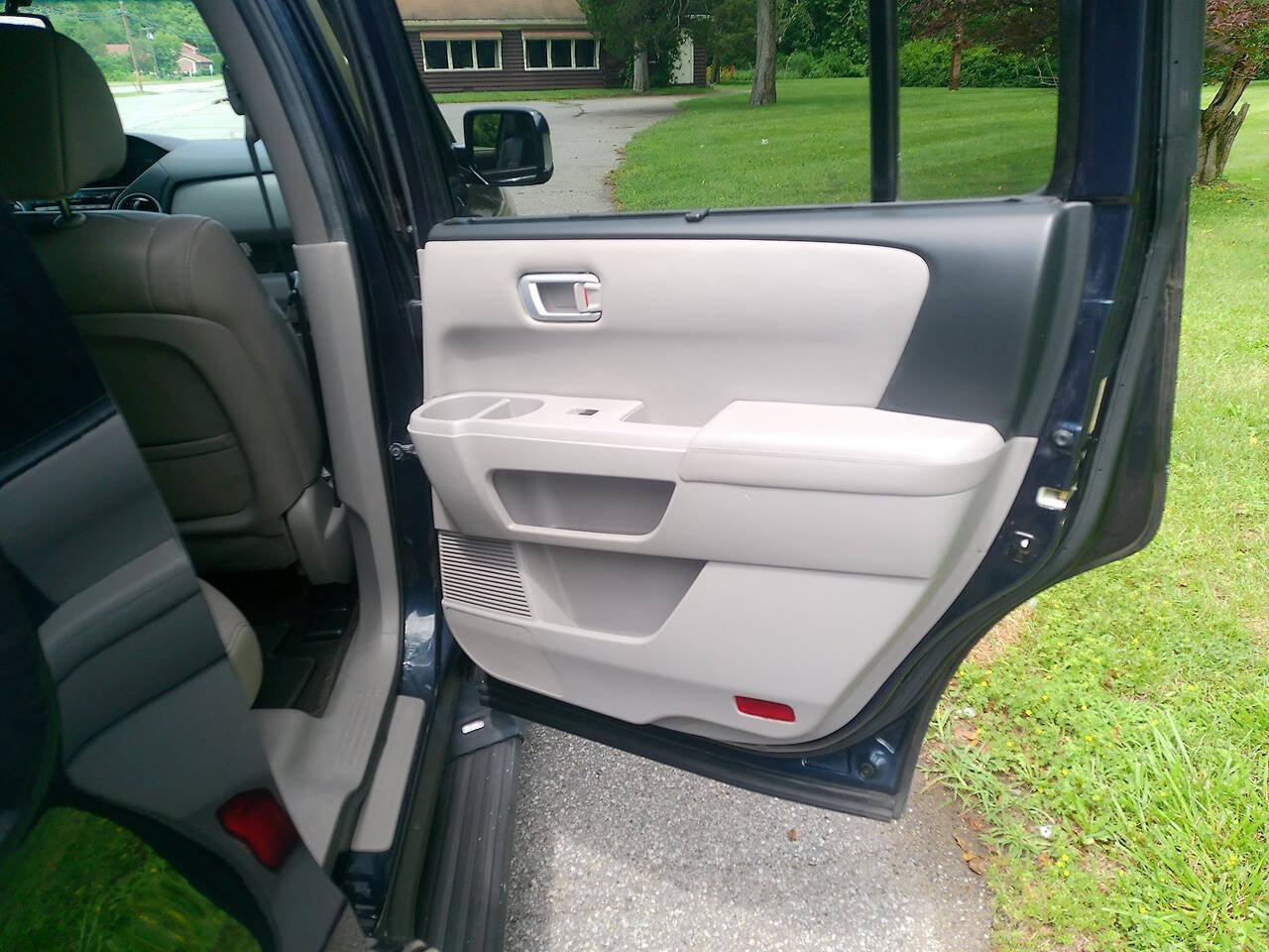 Used 2012 Honda Pilot Touring image 25