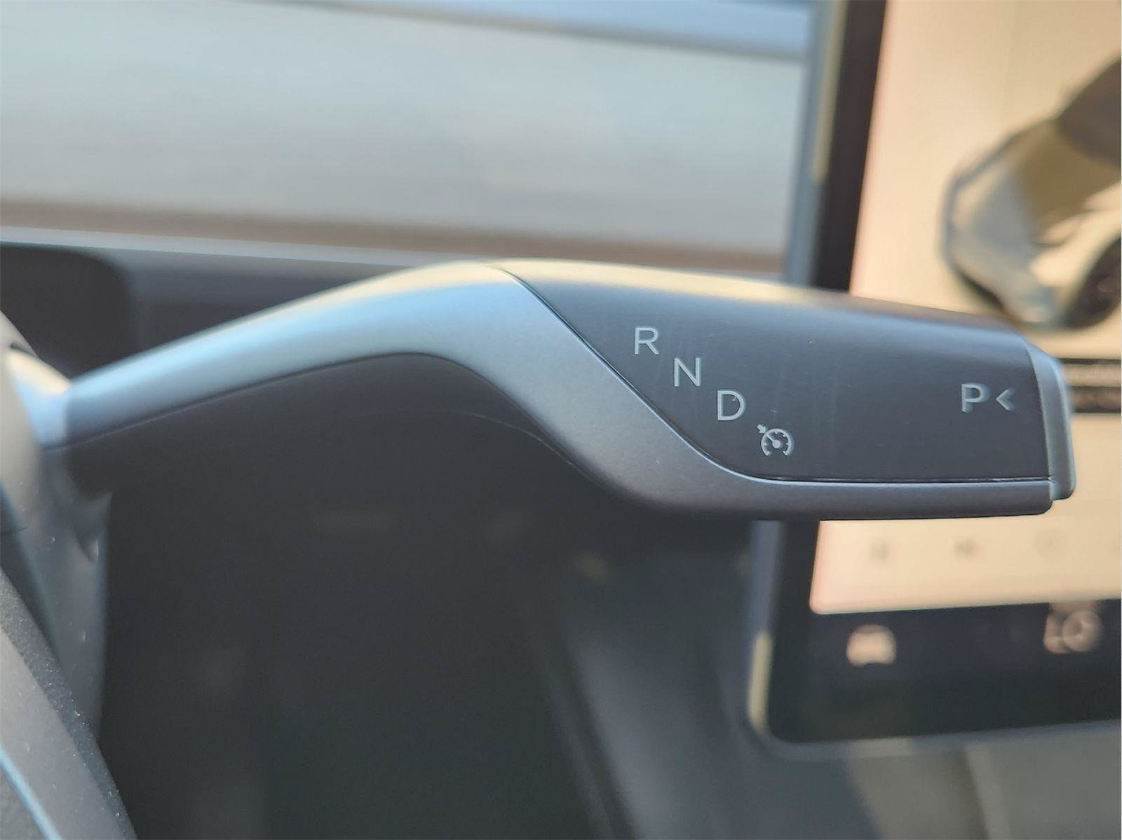 Used 2021 Tesla Model Y Long Range AWD/4WD image 21