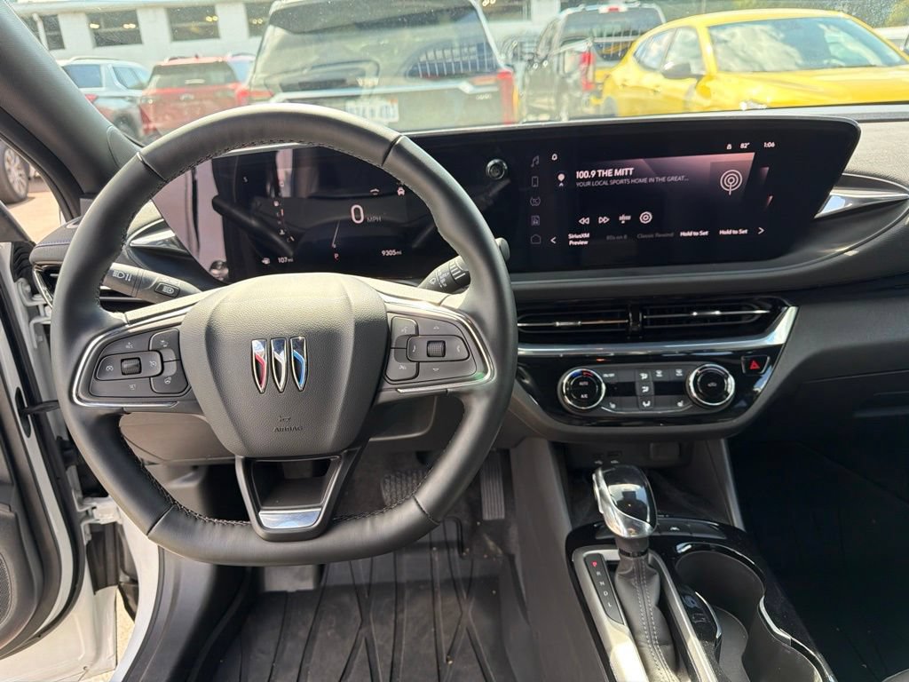 Used 2025 Buick Envista Sport Touring w/ Convenience I Package FWD image 14