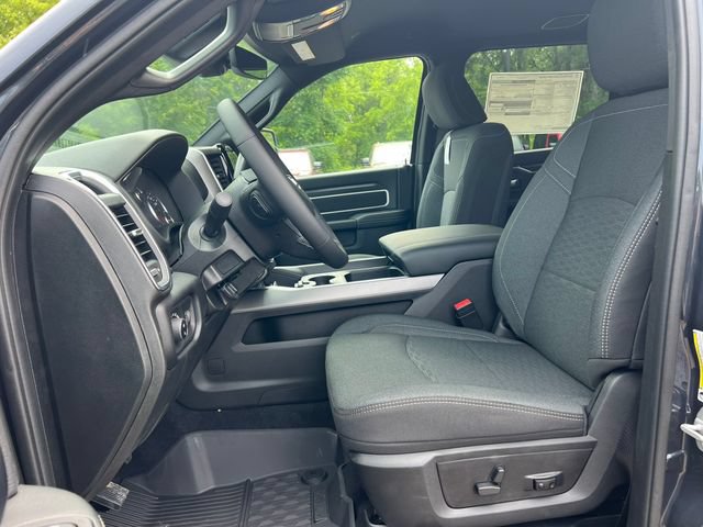 New 2026 RAM 3500 Big Horn AWD/4WD image 4