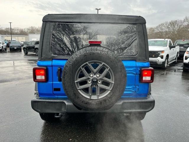 Used 2025 Jeep Wrangler Sport S image 7