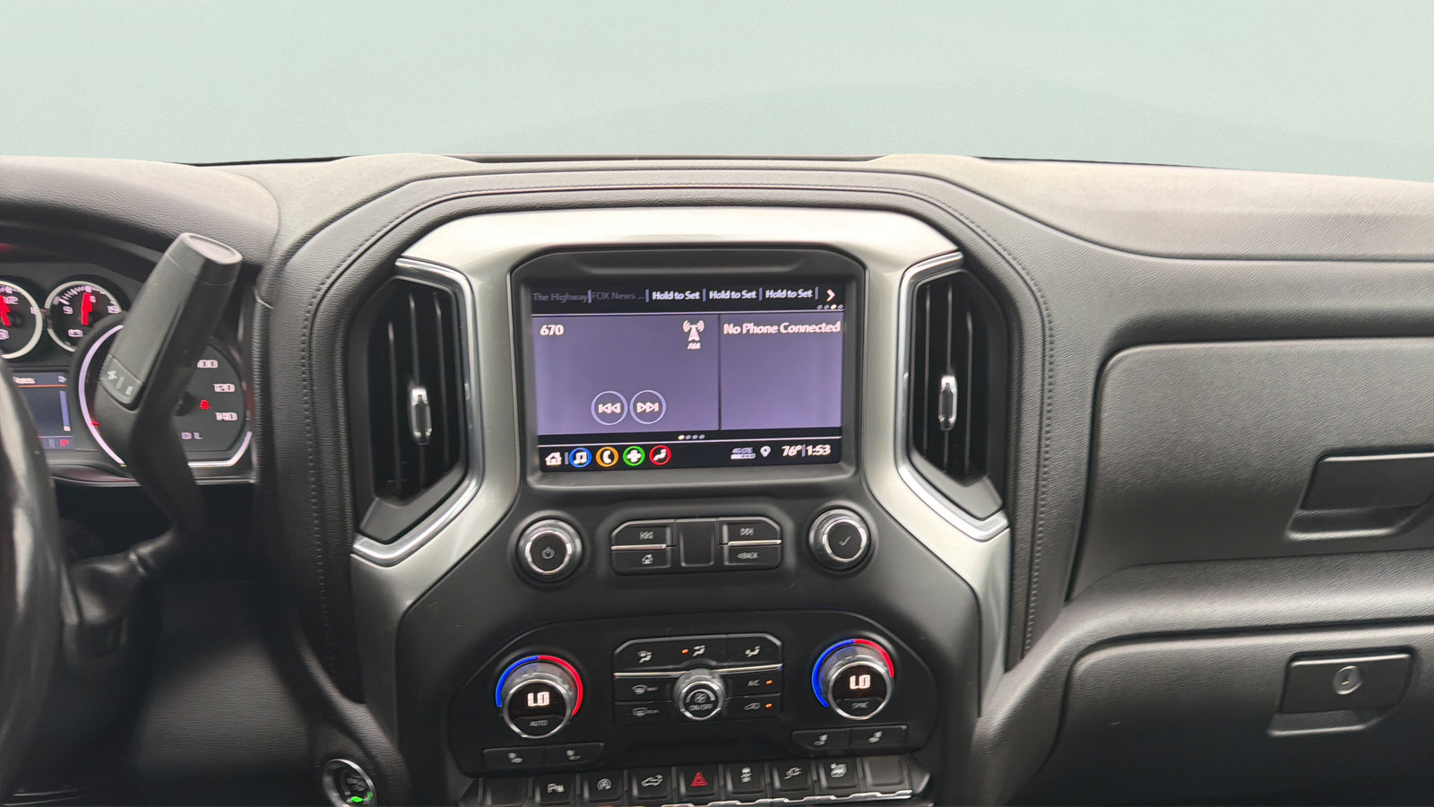 Used 2019 Chevrolet Silverado 1500 RST AWD/4WD image 4