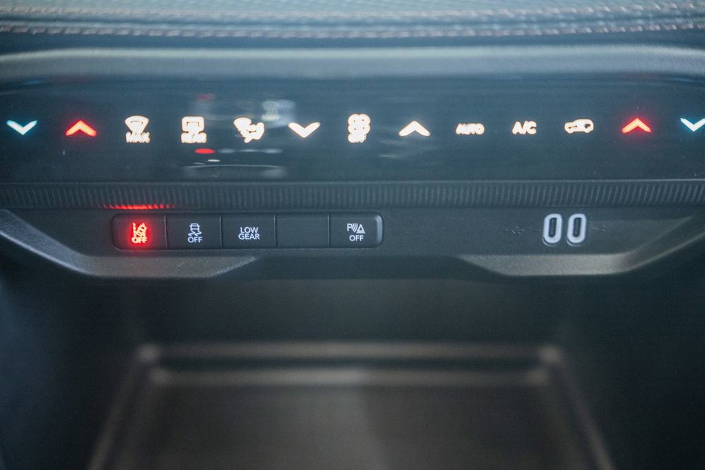 New 2026 Jeep Cherokee Limited image 25