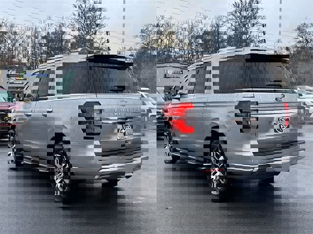 Used 2022 Ford Expedition Max Limited image 5