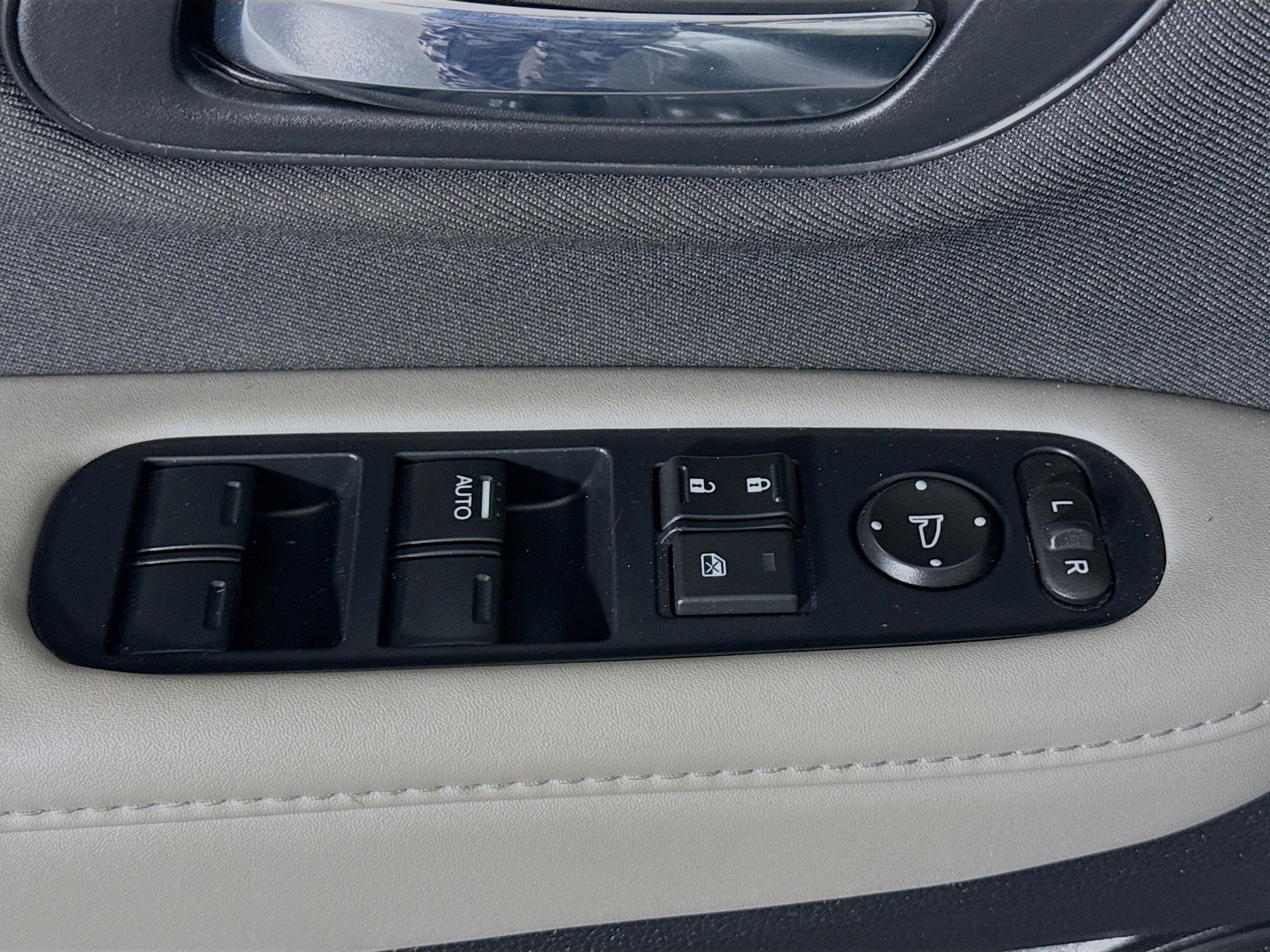 Used 2021 Honda HR-V LX image 23