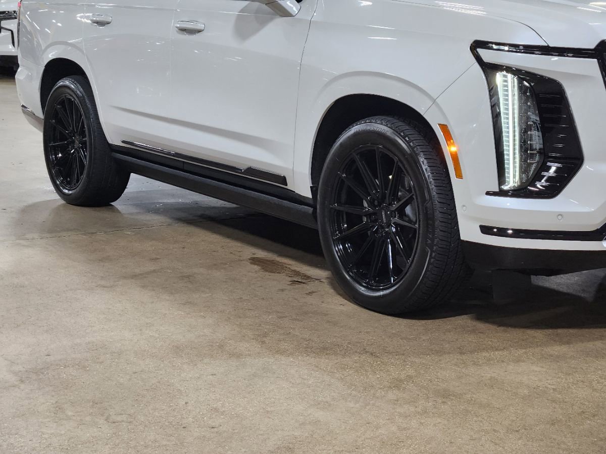 Used 2025 Cadillac Escalade Sport Platinum AWD/4WD image 16