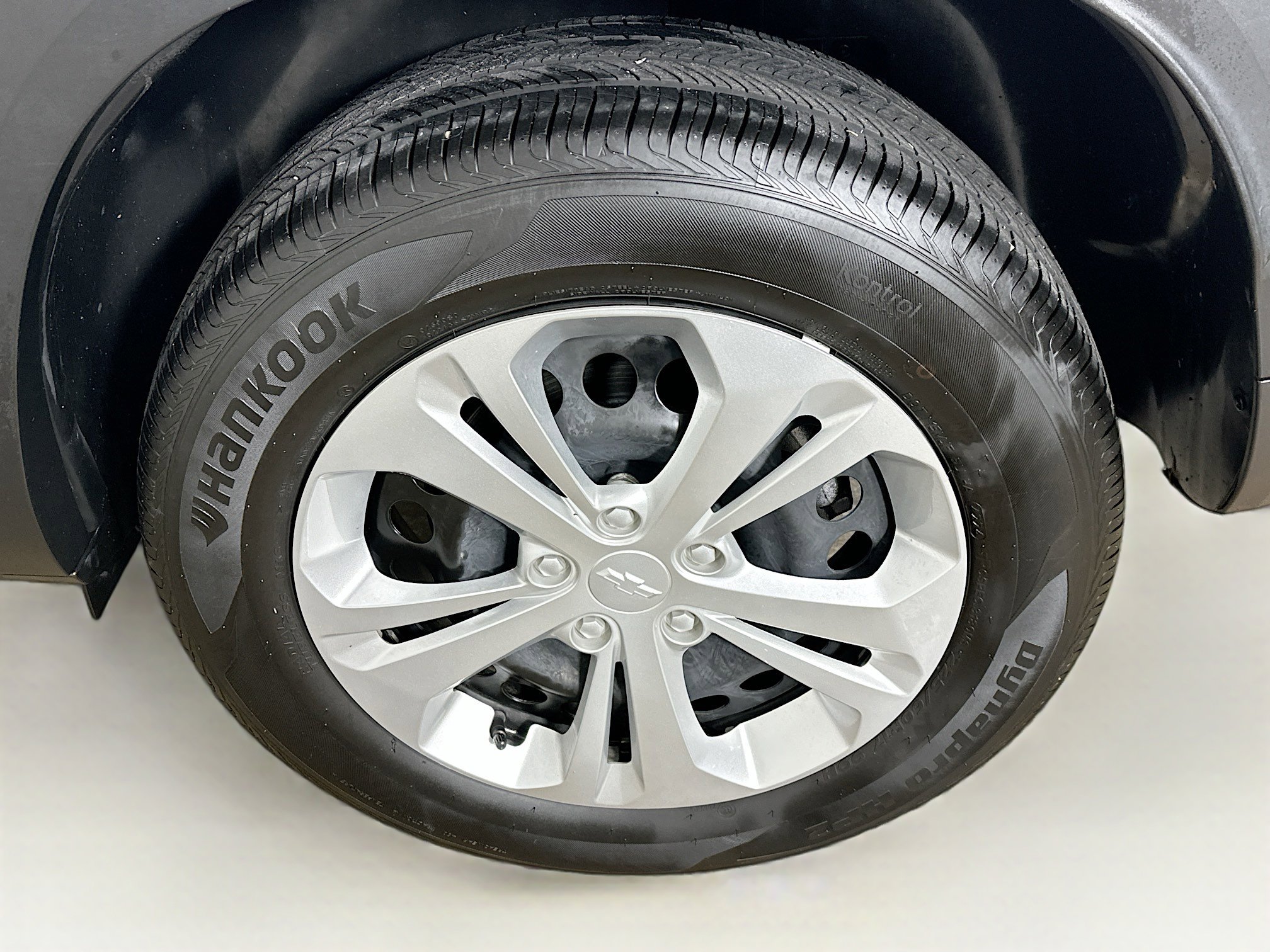 Used 2025 Chevrolet Trax LS image 11