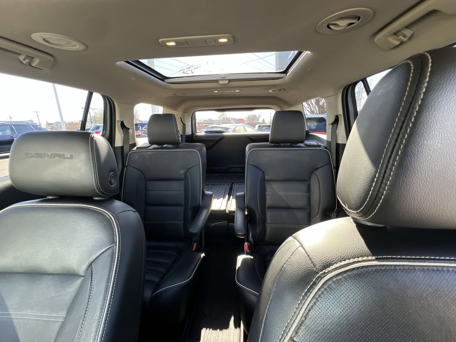 Used 2019 GMC Acadia Denali w/ Technology Package image 5
