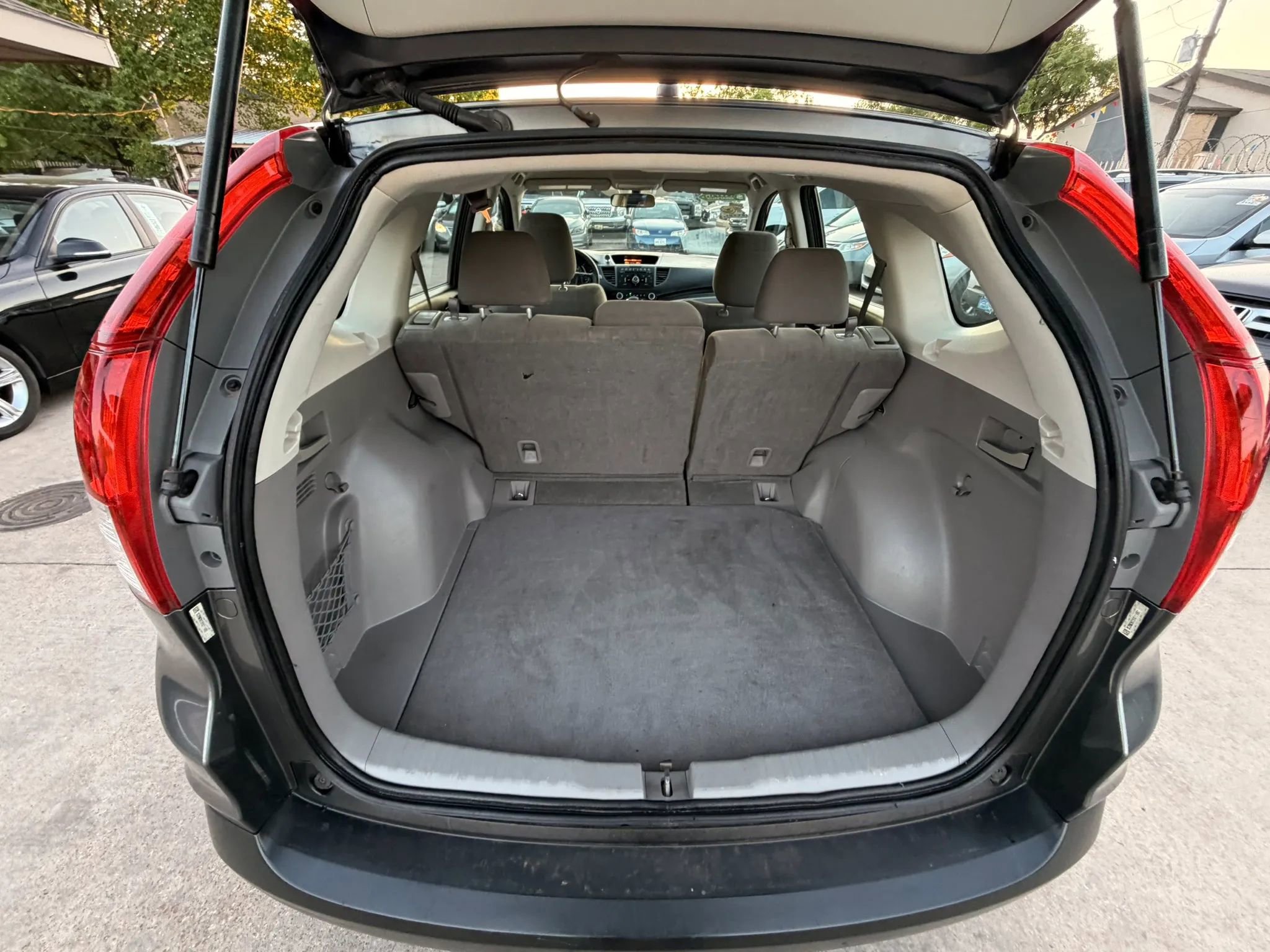 Used 2014 Honda CR-V LX image 24