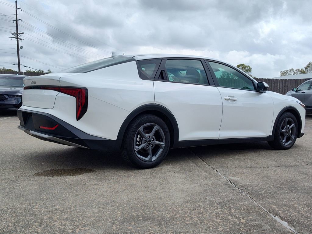Used 2025 Kia K4 LXS FWD image 9