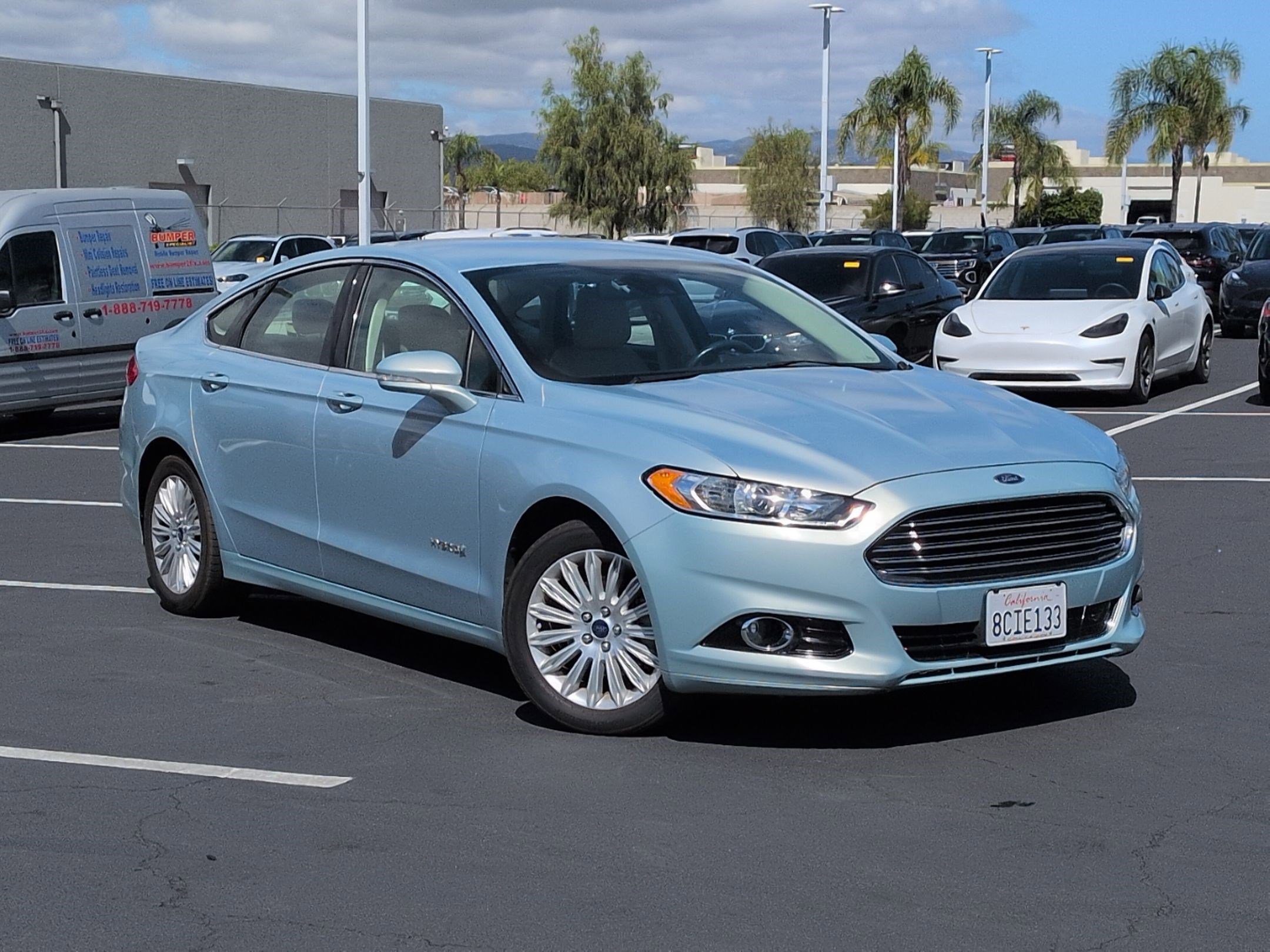 Used 2013 Ford Fusion SE image 2