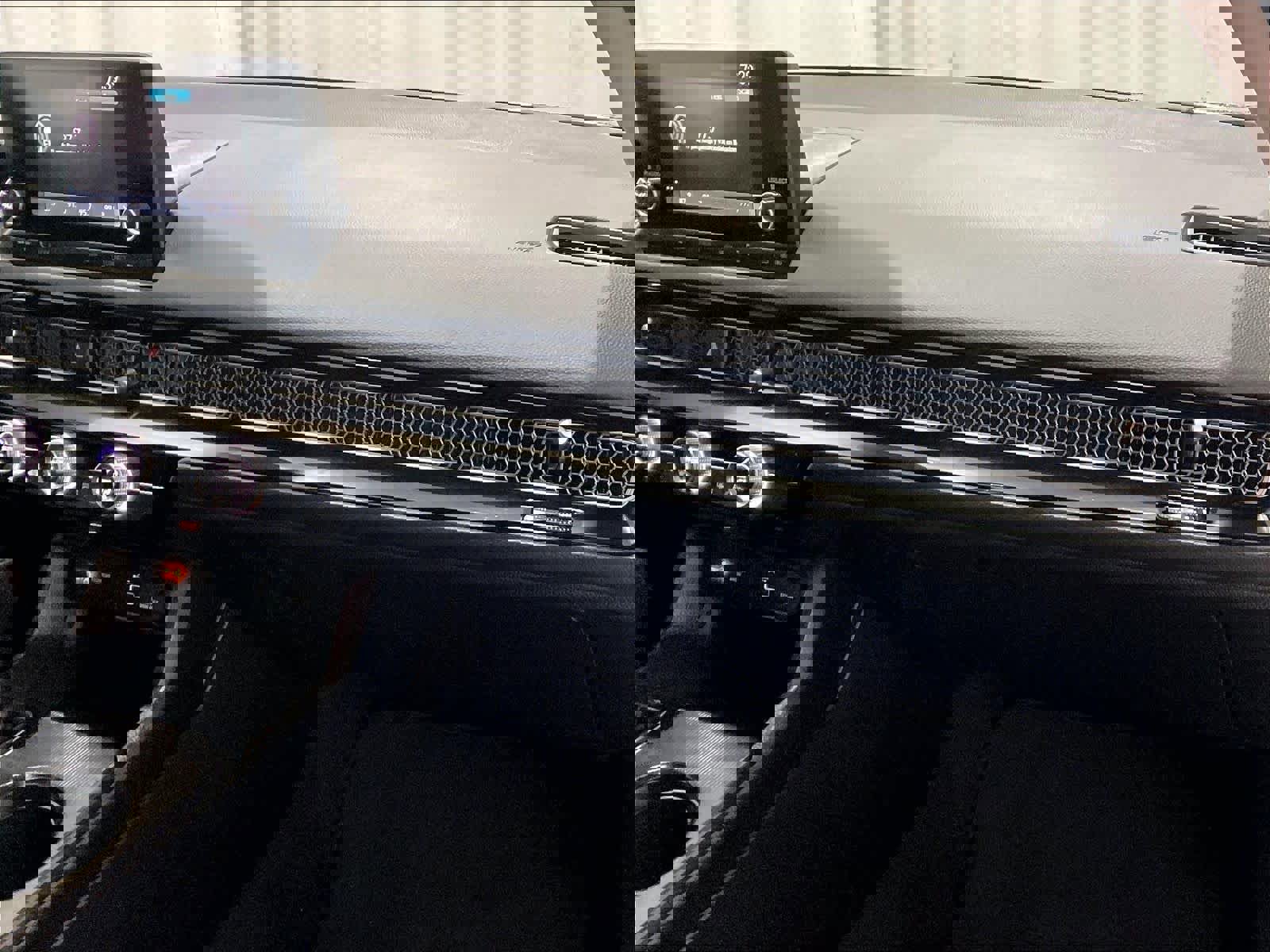 Used 2023 Honda Civic LX image 13