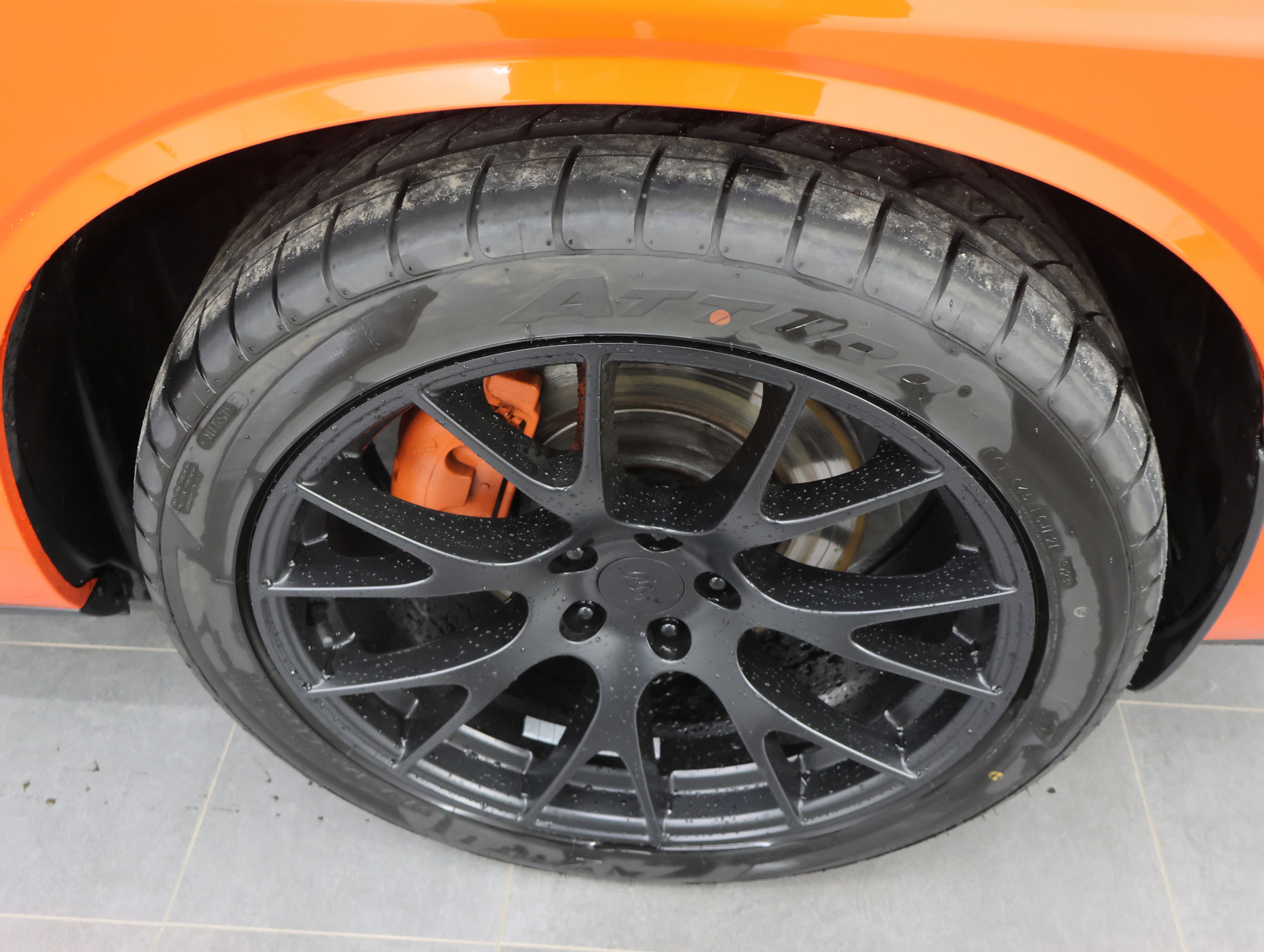 Used 2009 Dodge Challenger R/T image 3