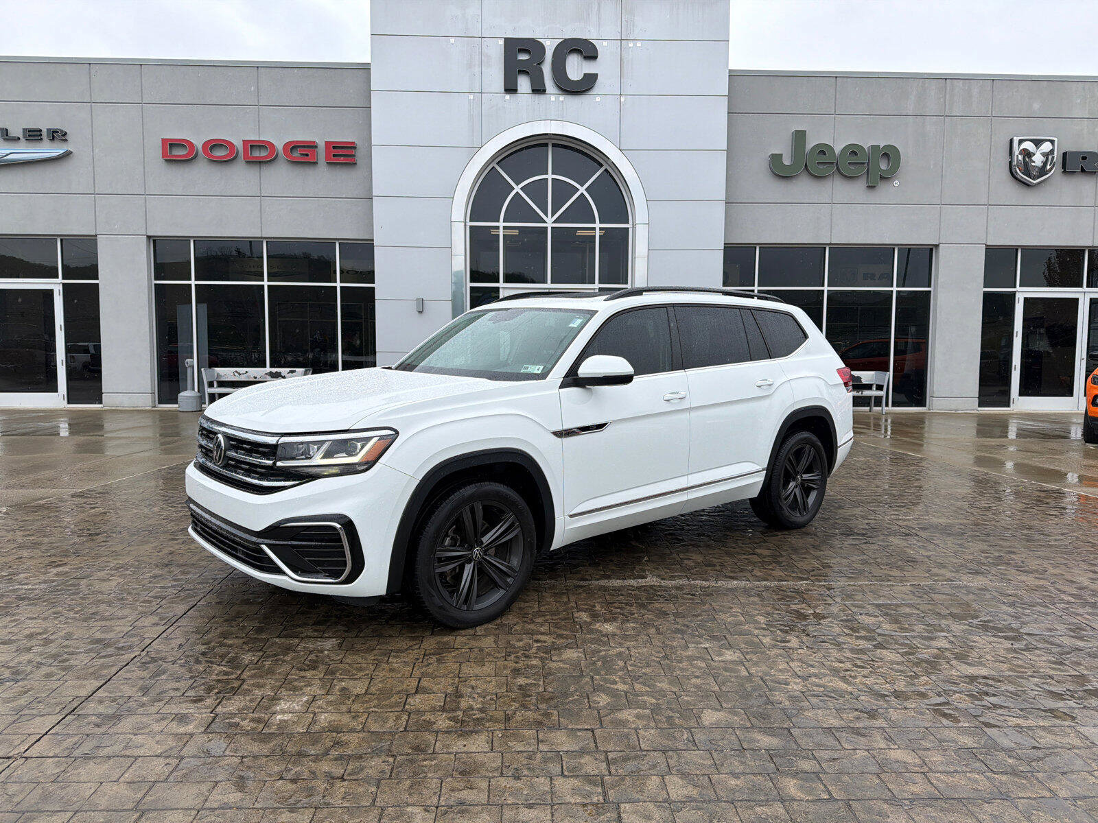 Used 2021 Volkswagen Atlas SE w/ Panoramic Sunroof Package AWD/4WD image 4