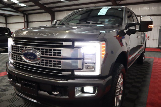 Used 2017 Ford F350 Platinum w/ Platinum Ultimate Package AWD/4WD image 21