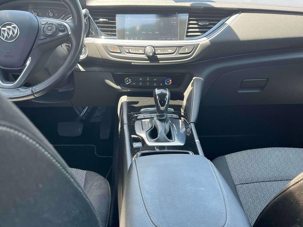 Used 2018 Buick Regal Preferred w/ Sights and Sounds Package AWD/4WD image 13