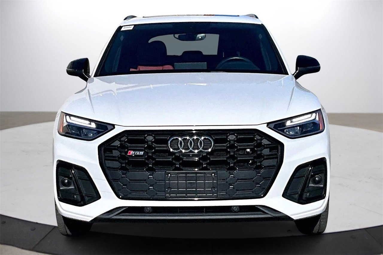 Used 2023 Audi SQ5 Premium Plus w/ Premium Plus Package image 3