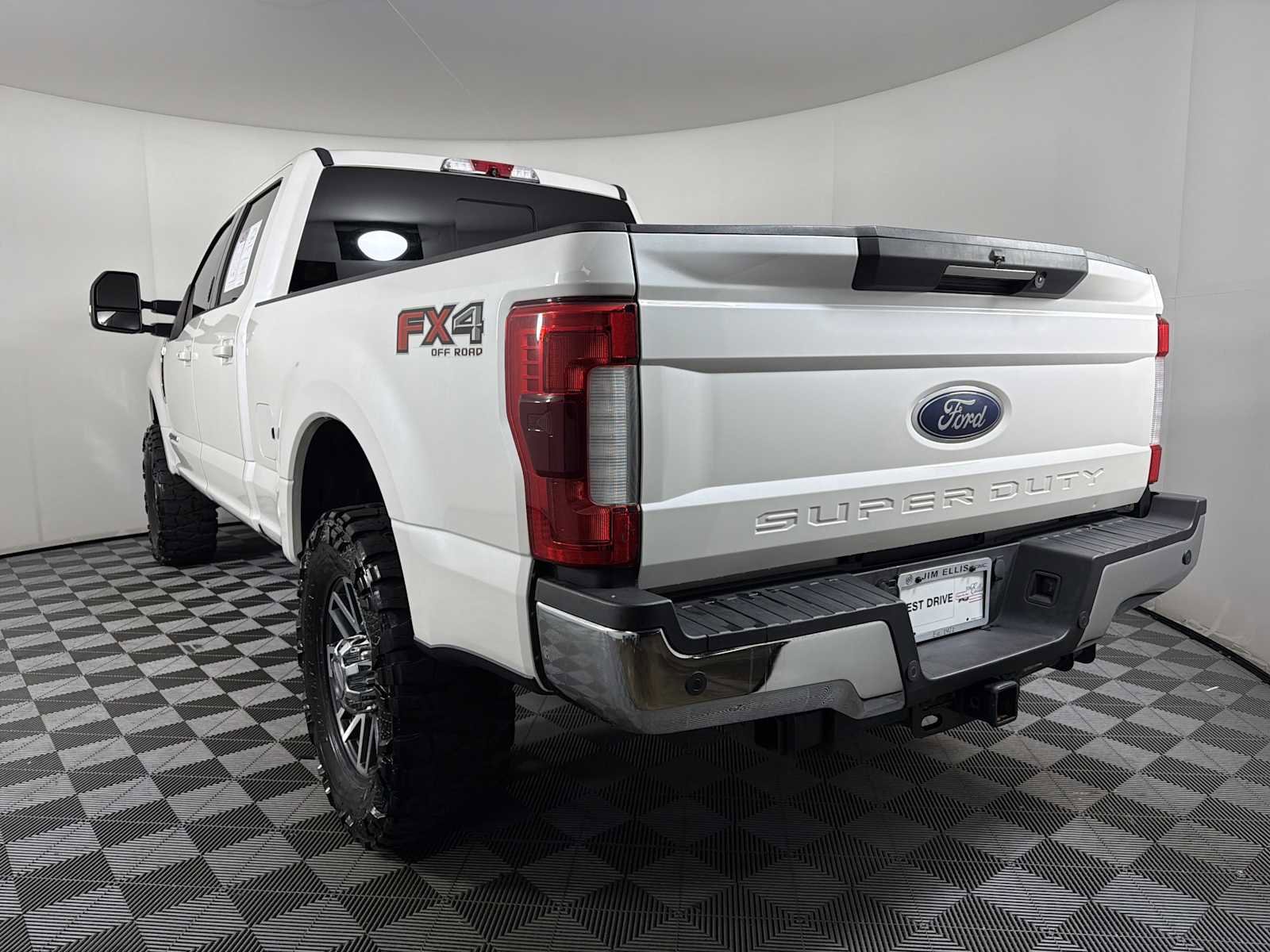 Used 2019 Ford F350 Lariat w/ Lariat Ultimate Package AWD/4WD image 4