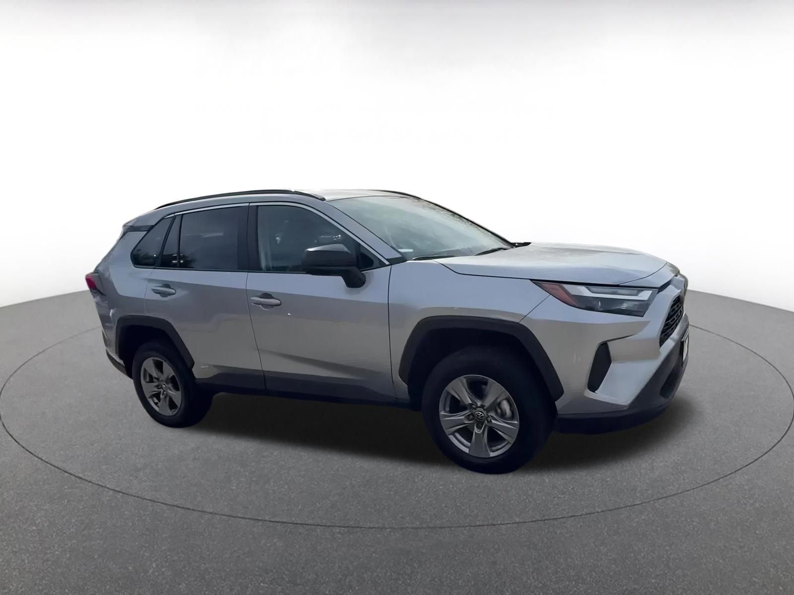 Used 2025 Toyota RAV4 LE video 2