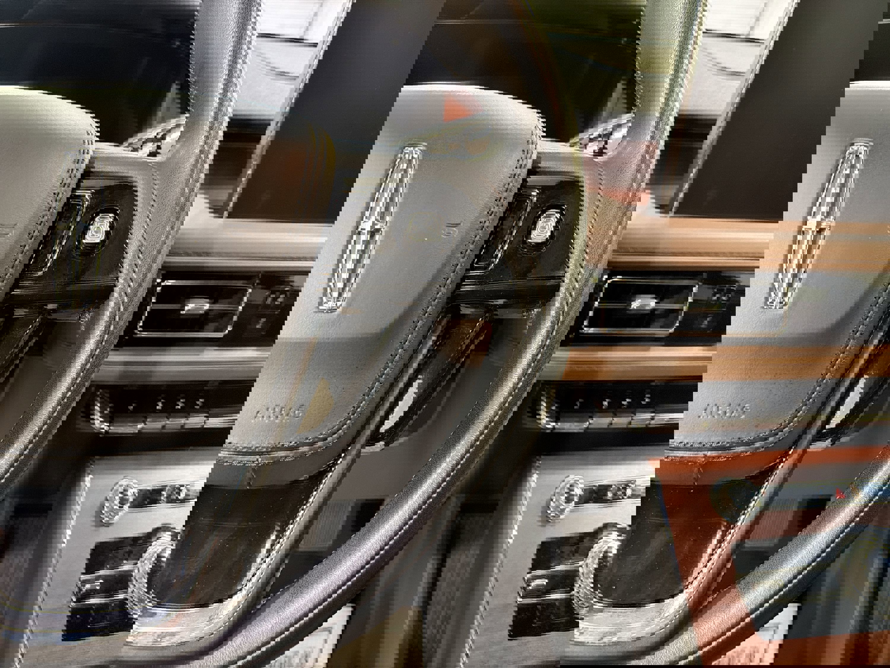 Used 2023 Lincoln Aviator Reserve w/ Equipment Group 201A image 15