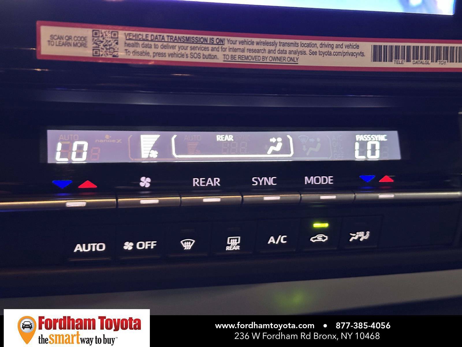 Used 2025 Toyota Sienna LE FWD image 26