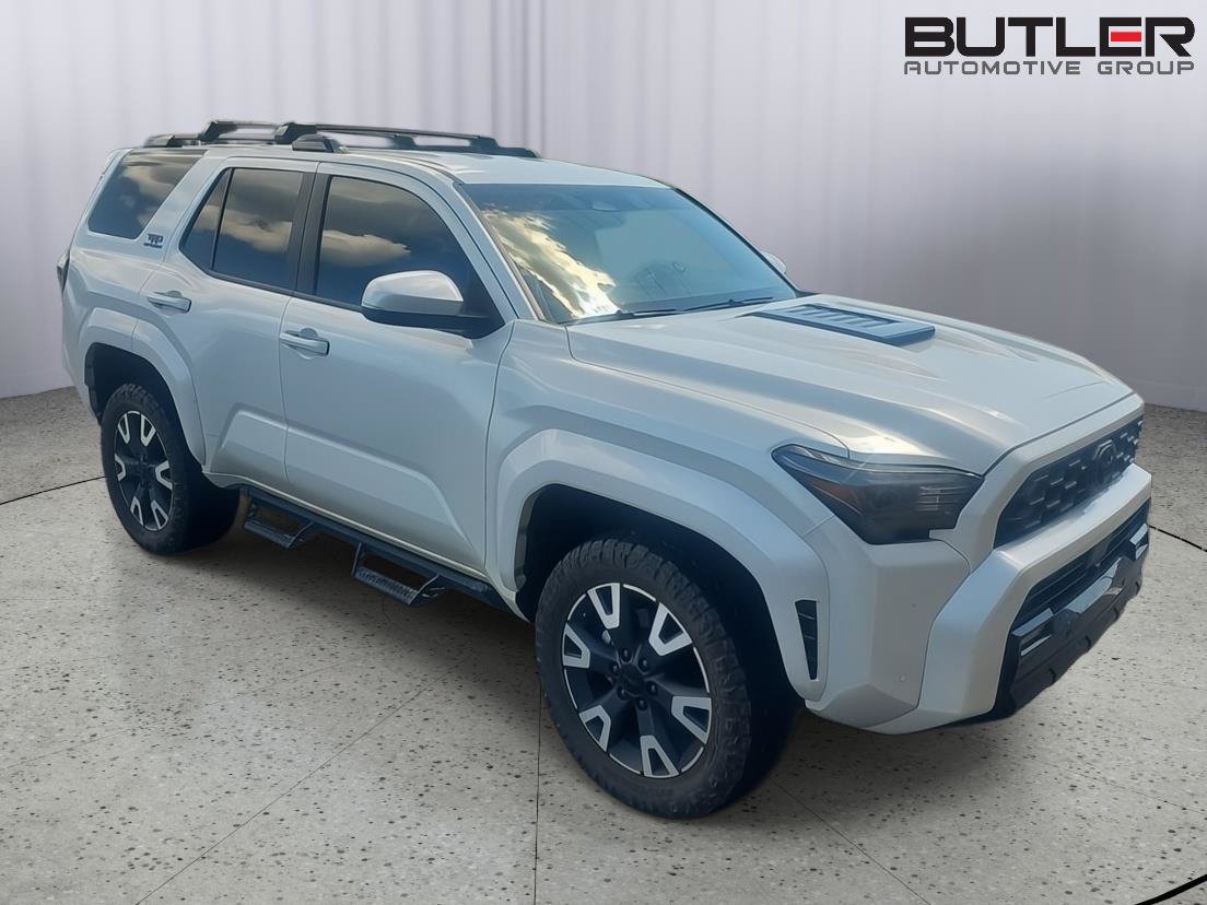 Used 2025 Toyota 4Runner TRD Sport AWD/4WD image 6