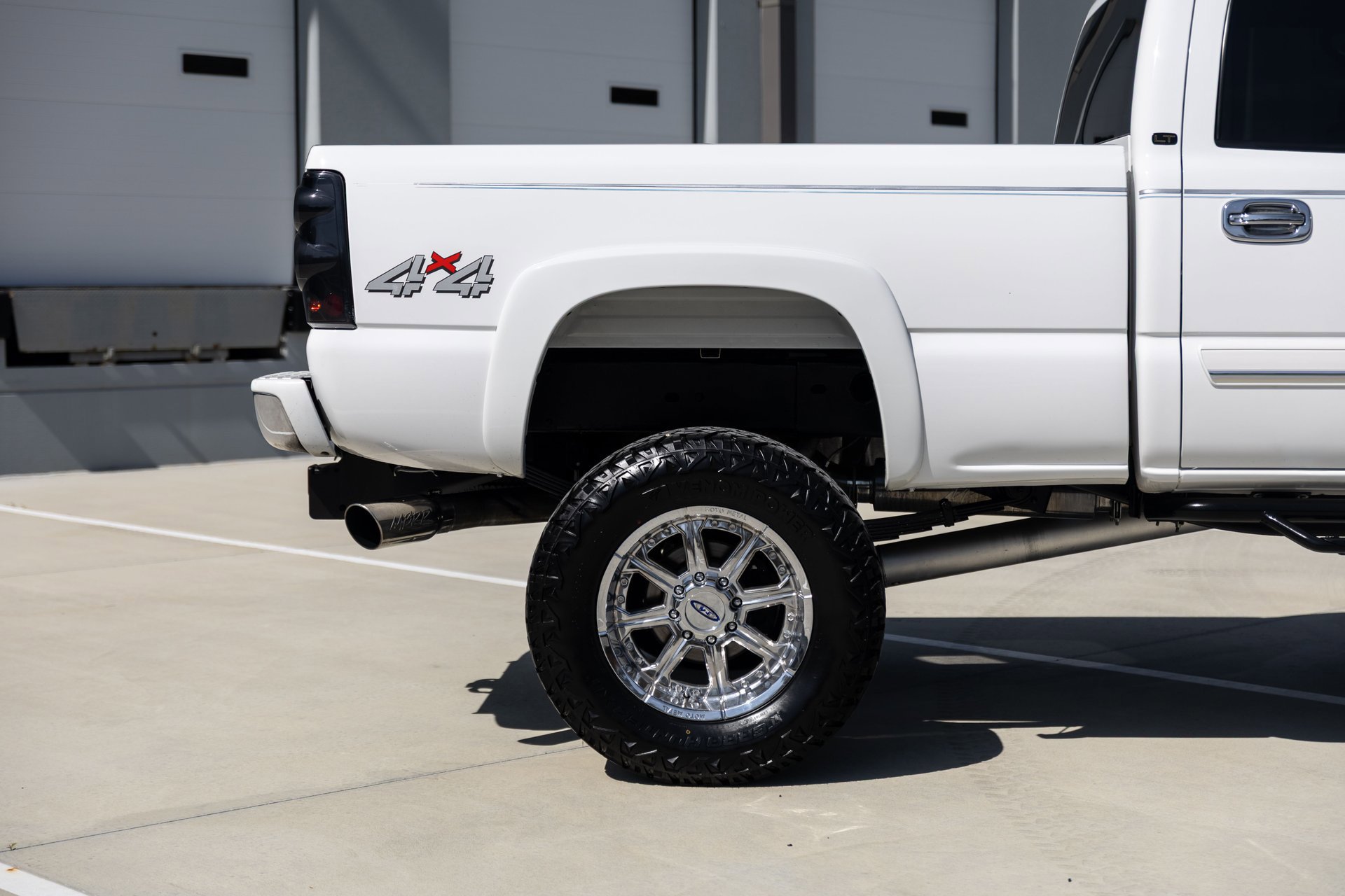 Used 2006 Chevrolet Silverado 2500 LT w/ Heavy-Duty Power Package image 17