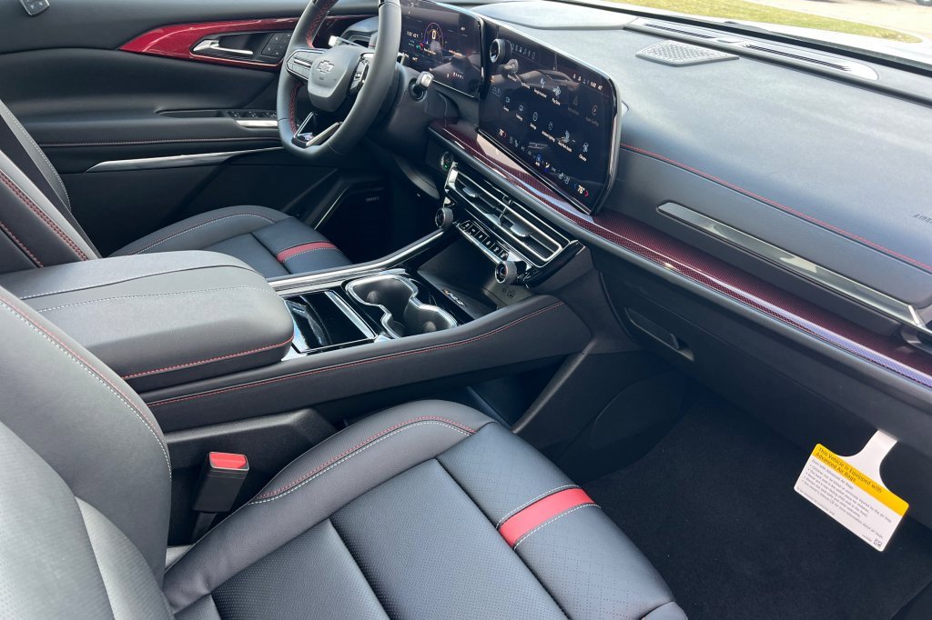 New 2026 Chevrolet Traverse RS image 14