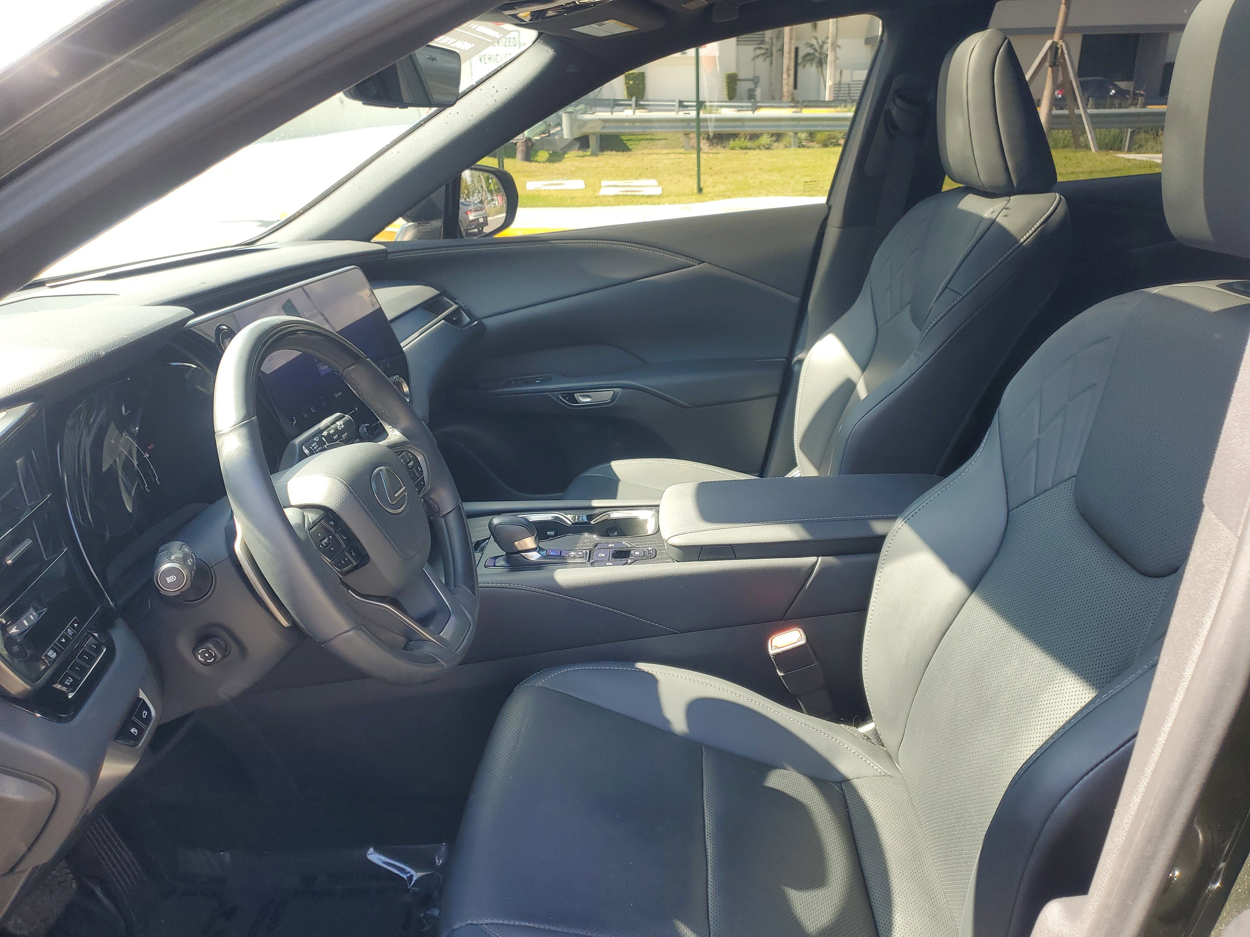 Used 2023 Lexus RX 350 Premium w/ Cold Area Package image 15