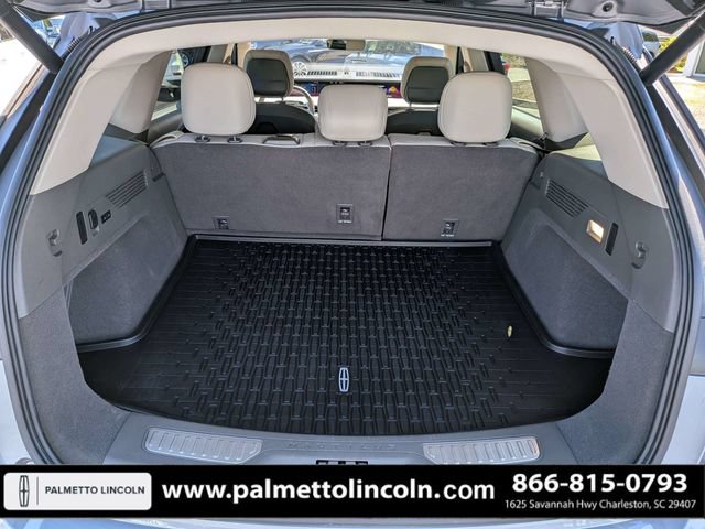 Used 2024 Lincoln Nautilus Reserve w/ Equipment Group 202A AWD/4WD image 12