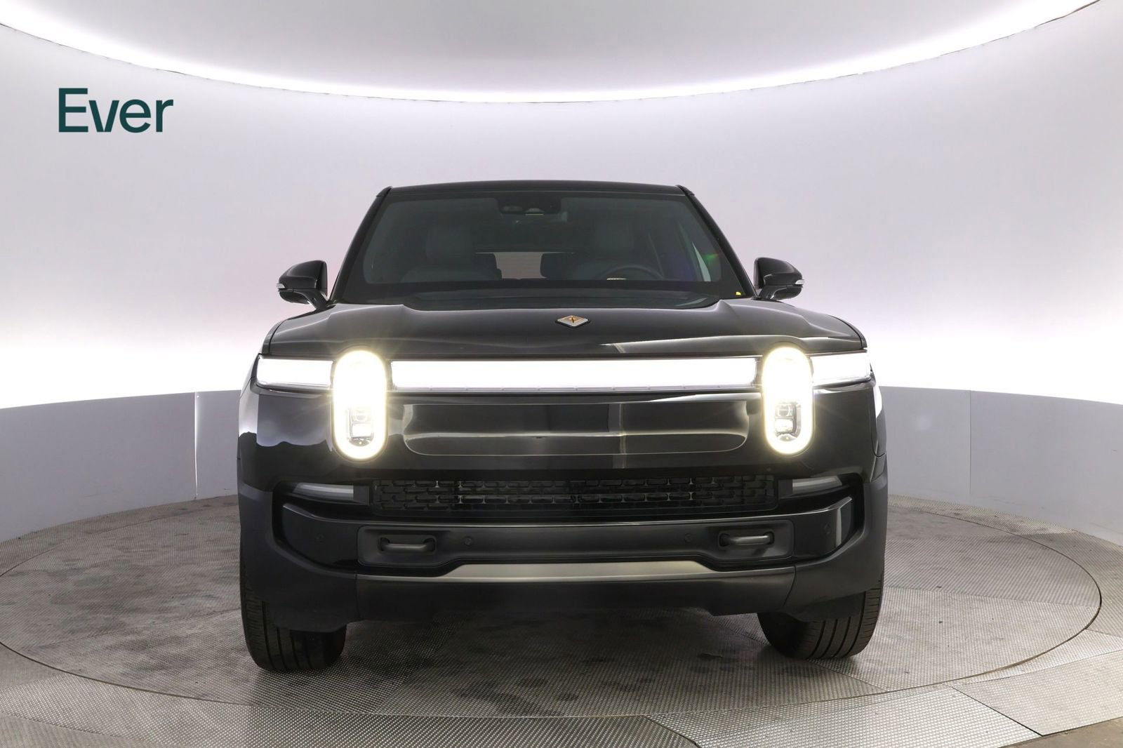Used 2025 Rivian R1S Premium image 12