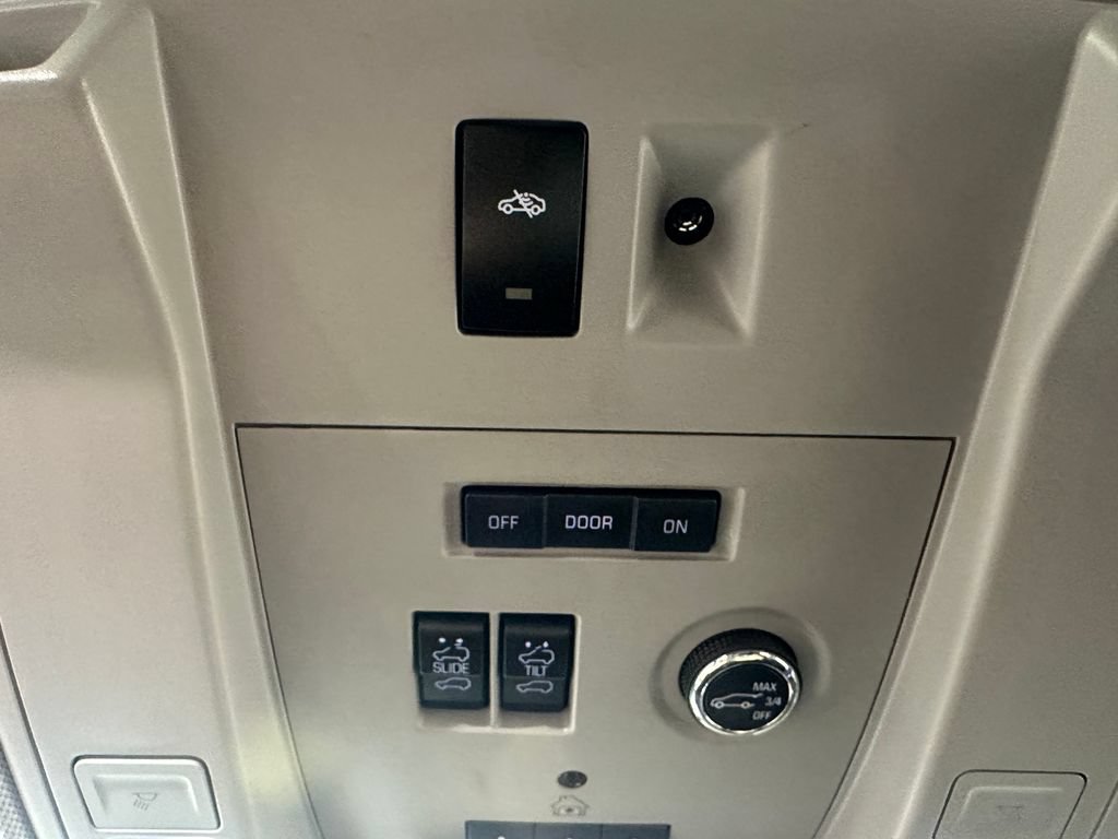 Used 2015 Cadillac Escalade Premium AWD/4WD image 21