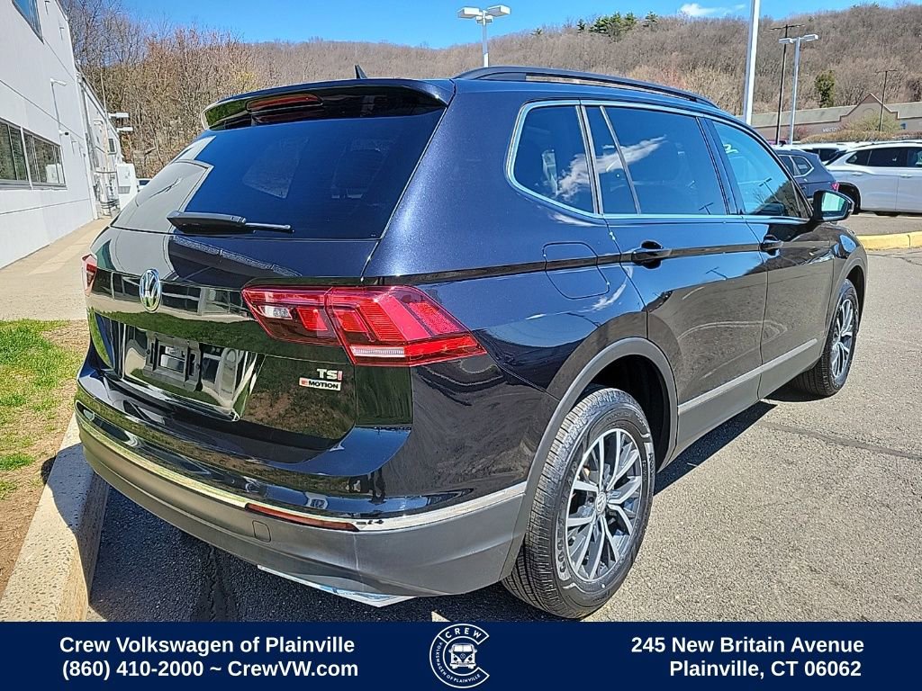 Used 2018 Volkswagen Tiguan SE w/ Panoramic Sunroof Package image 3