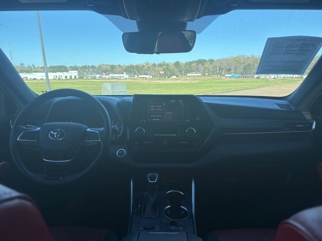 Used 2021 Toyota Highlander XSE image 15