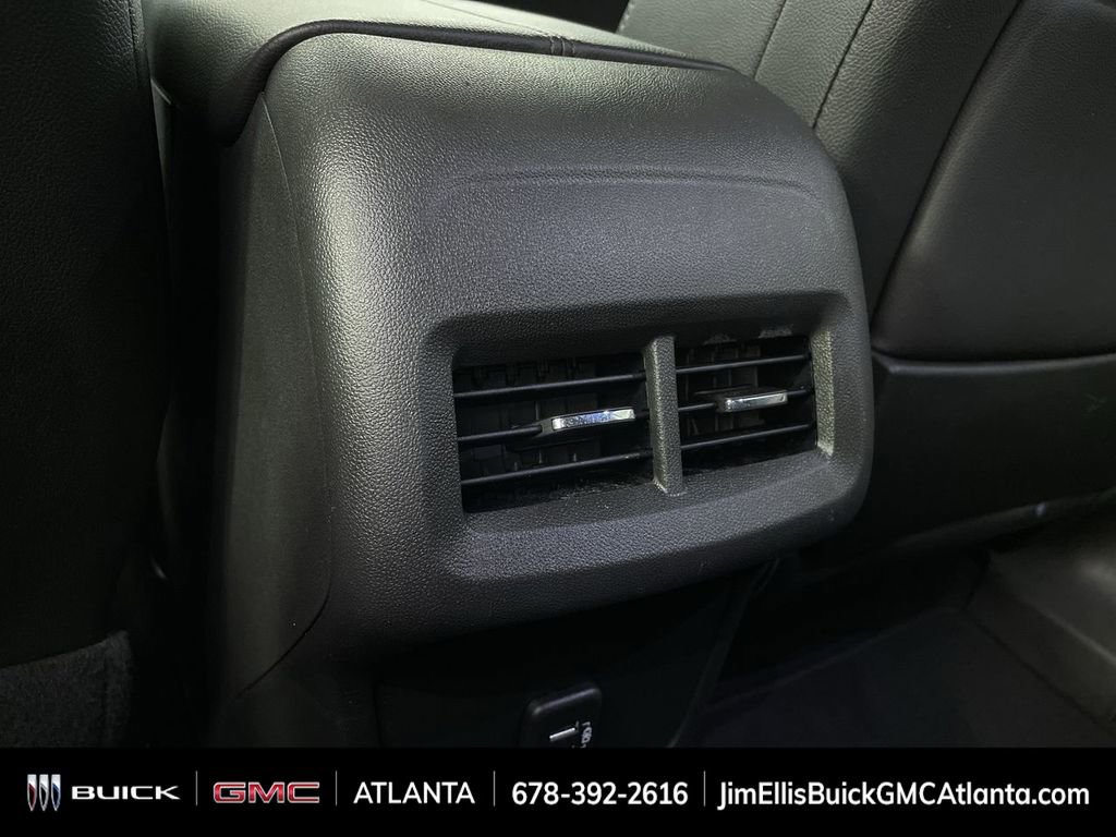 Used 2023 GMC Terrain SLT image 21