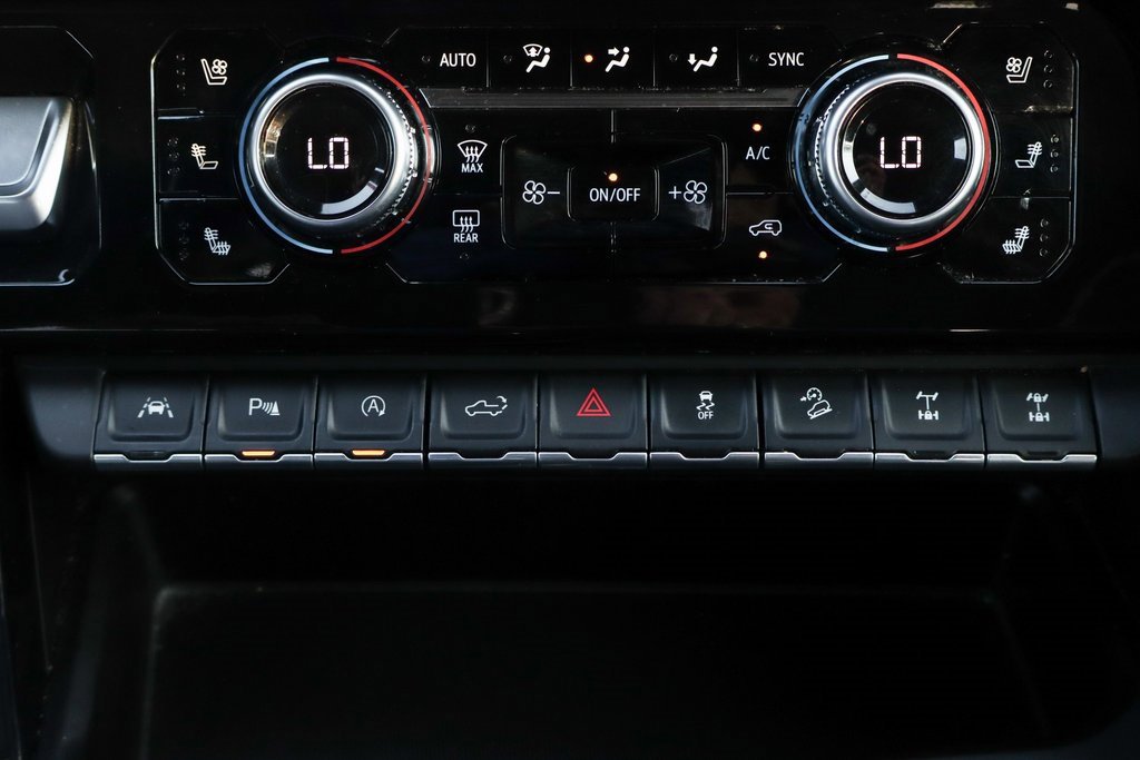 Used 2022 GMC Sierra 1500 AT4X image 41